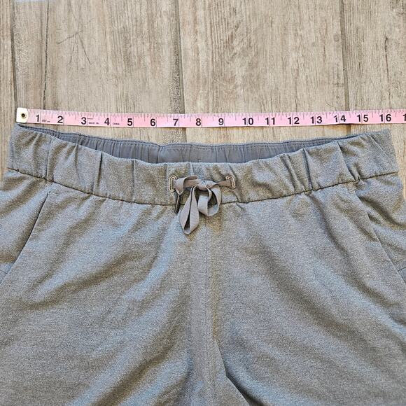 Lululemon On The Fly Mid Rise Short 2.5” Women’s Size 10 Heathered Slate Gray - Picture 5 of 12